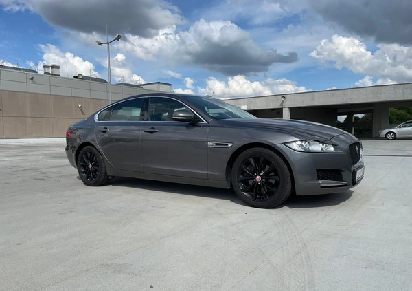 Jaguar XF cena 39900 przebieg: 170000, rok produkcji 2016 z Lublin małe 631